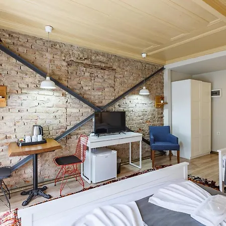 Отель Miro Mansion Old