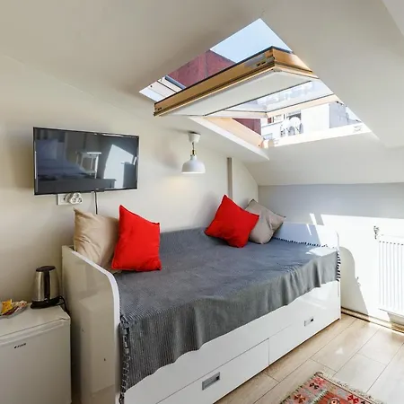 Miro Mansion Old Отель 3*