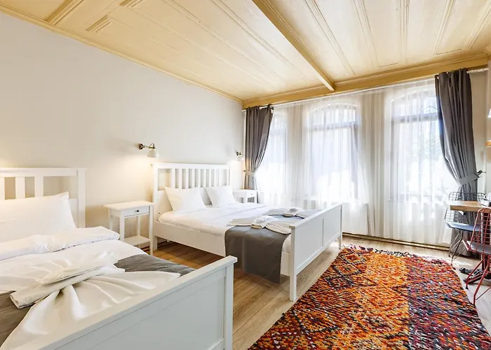 Miro Mansion Old Otel 3*