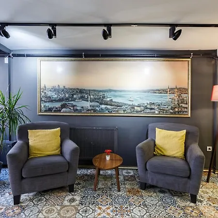 Miro Mansion Old Отель 3*