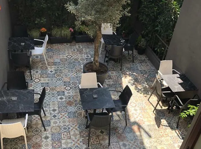 Miro Mansion Old Отель 3*