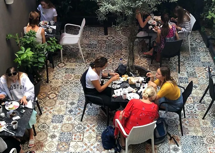 Отель Miro Mansion Old 3*