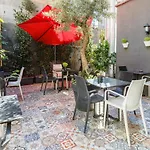 Miro Mansion Old 3*